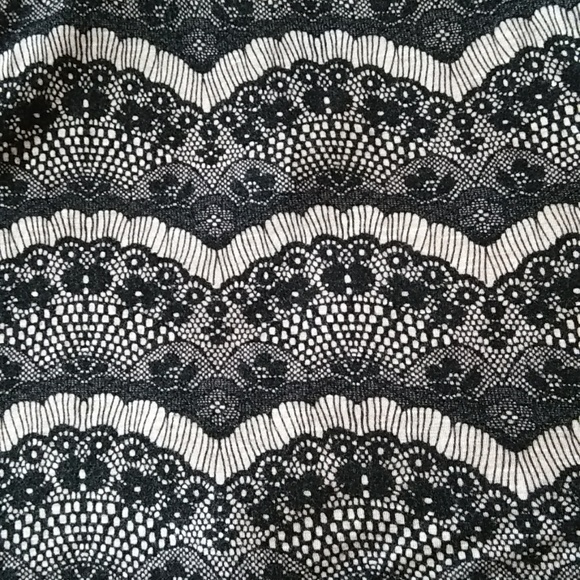 Silence & Noise Racerback Top - Picture 3 of 7